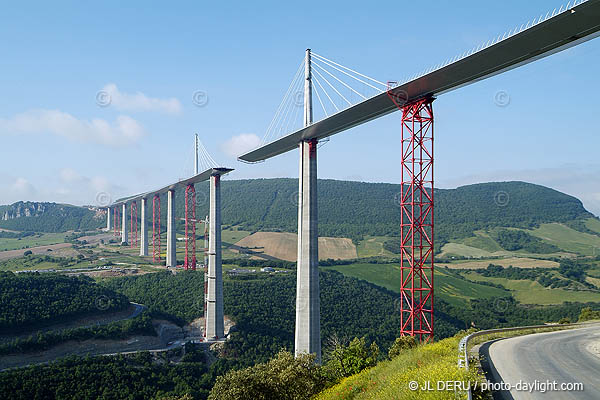 Viaduc de Millau, 2004-05